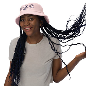 Amber Smilezz Bucket Hat